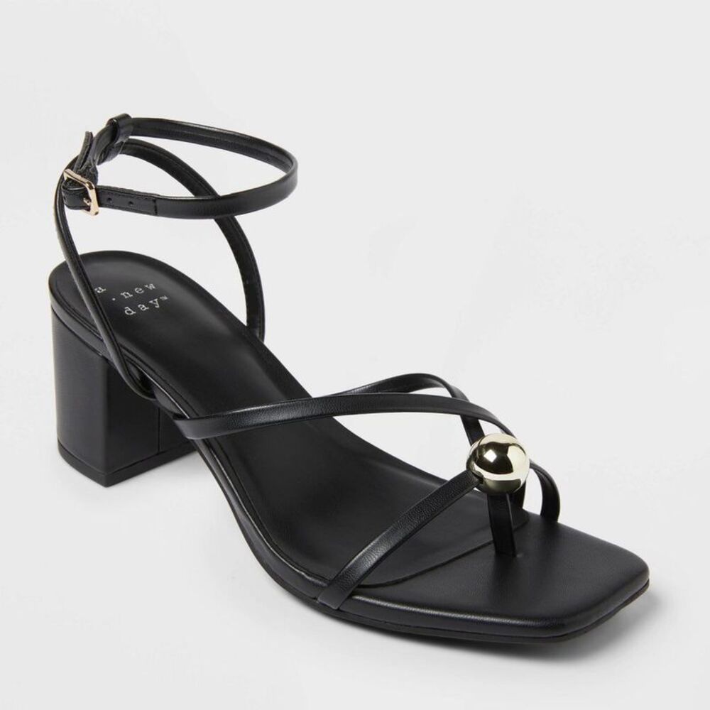 Women's Phoebe Strappy Ball Ornament Block Heel Sandals - Black (10)